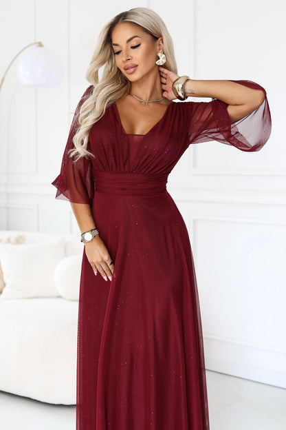682-3 SOLENNE Langes schimmerndes Kleid mit Ausschnitt und Ärmel - dunkelbordeaux