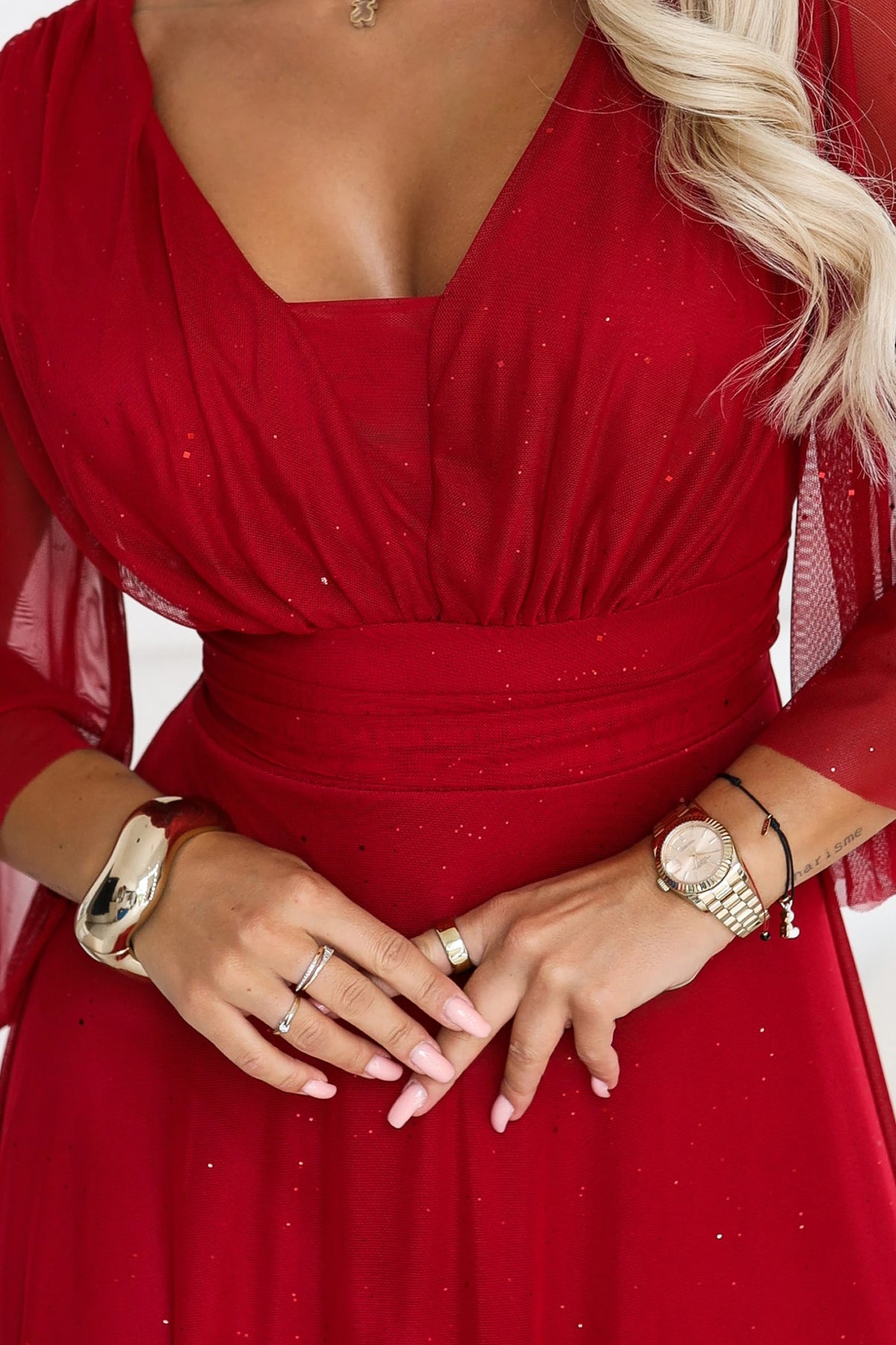 682-4 SOLENNE Langes schimmerndes Kleid mit Ausschnitt und Ärmel - hellbordeaux