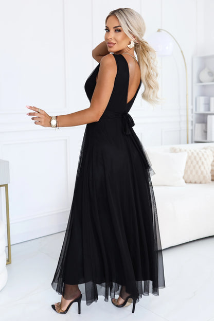 687-1 Elegantes Maxikleid mit Wickelausschnitt und offenem Rücken