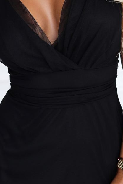 687-1 Elegantes Maxikleid mit Wickelausschnitt und offenem Rücken