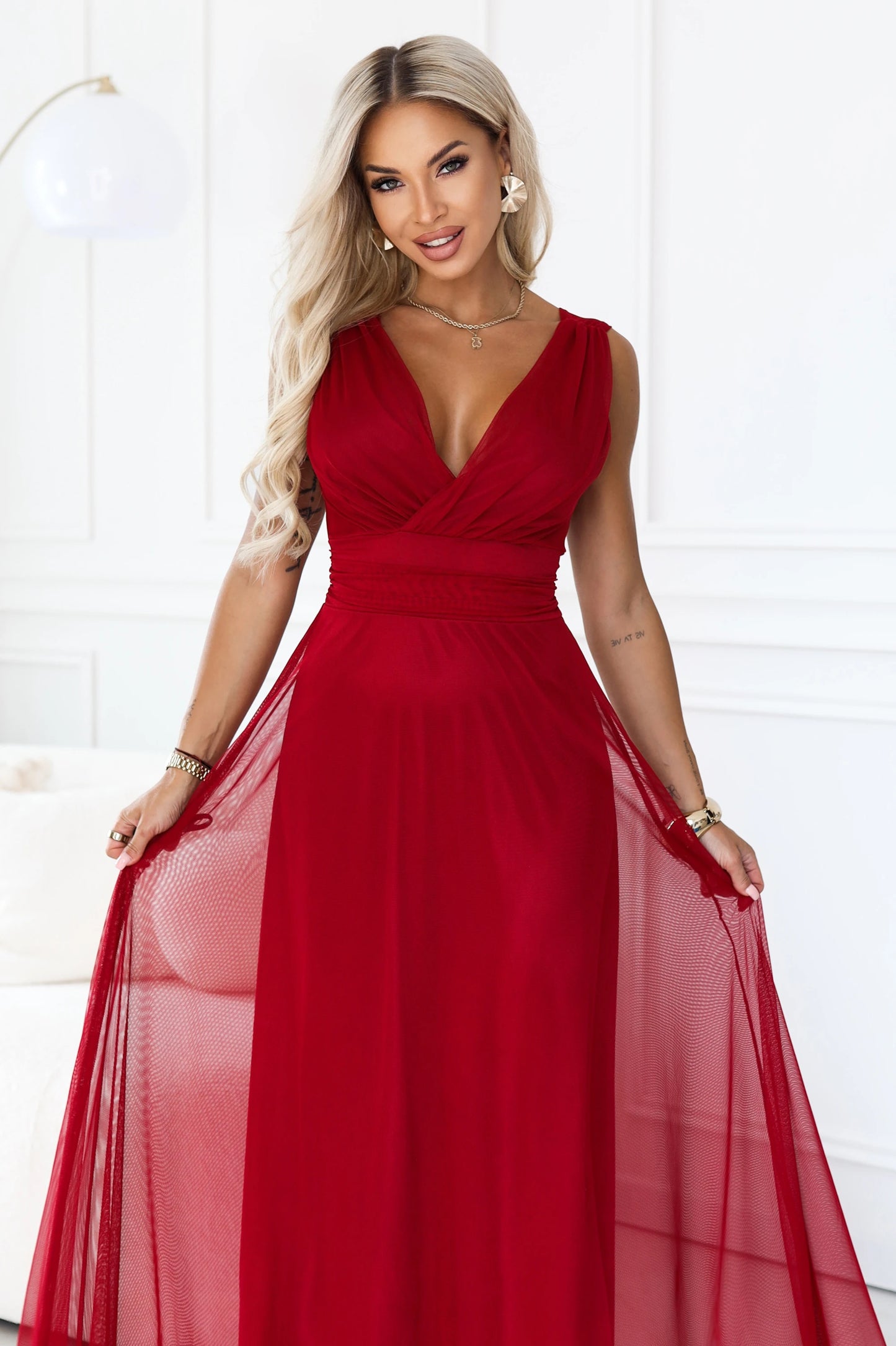 687-2 Elegantes Maxikleid mit Wickelausschnitt und offenem Rücken - hellbordeaux