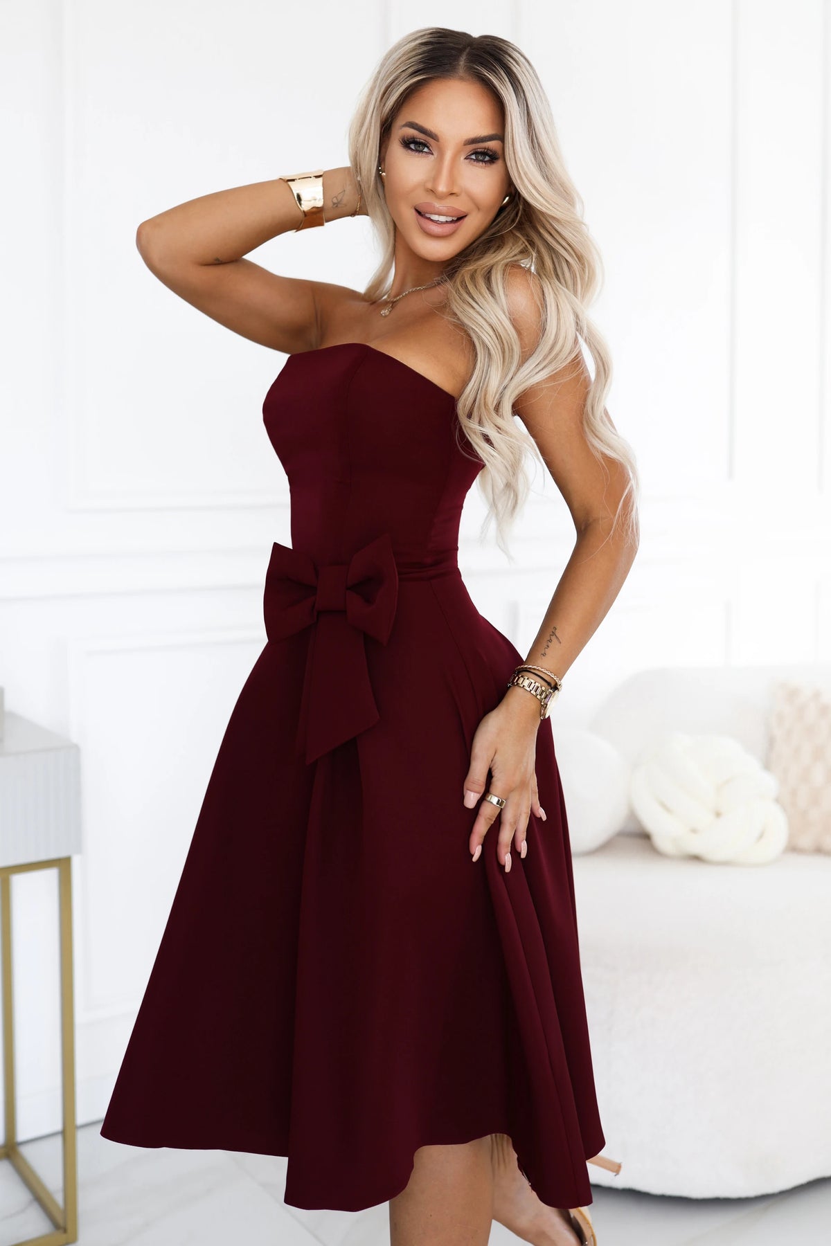 692-3 NAYA Elegantes trägerloses Korsett-Midikleid mit Schleife - bordeauxrot
