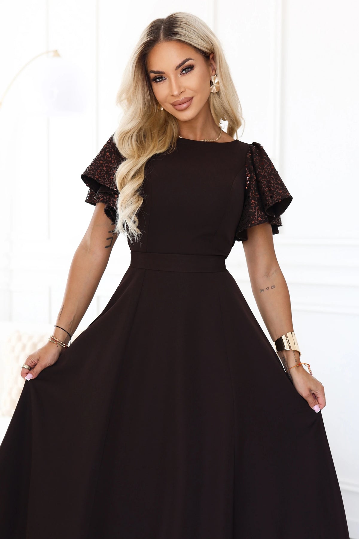 694-2 MIRELLA Elegantes ausgestelltes Maxikleid mit Pailletten-Ärmeln - schokoladenbraun