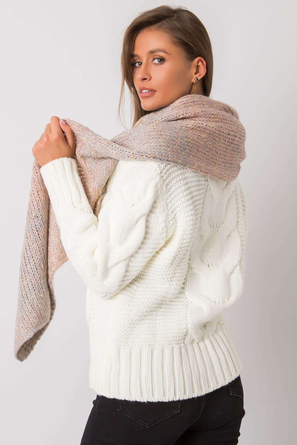 Scarf model 161162 AT