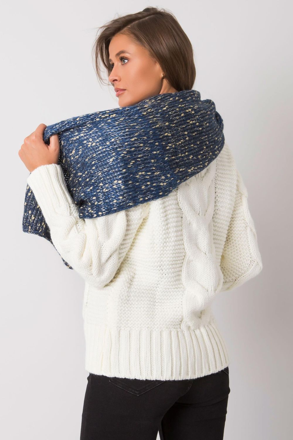 Scarf model 161165 AT