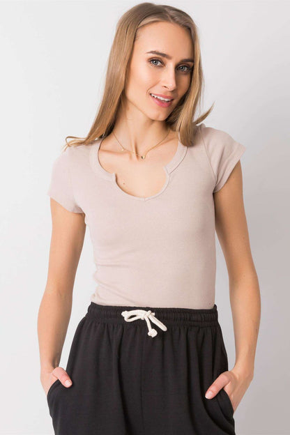 T-shirt model 167540 and Bella