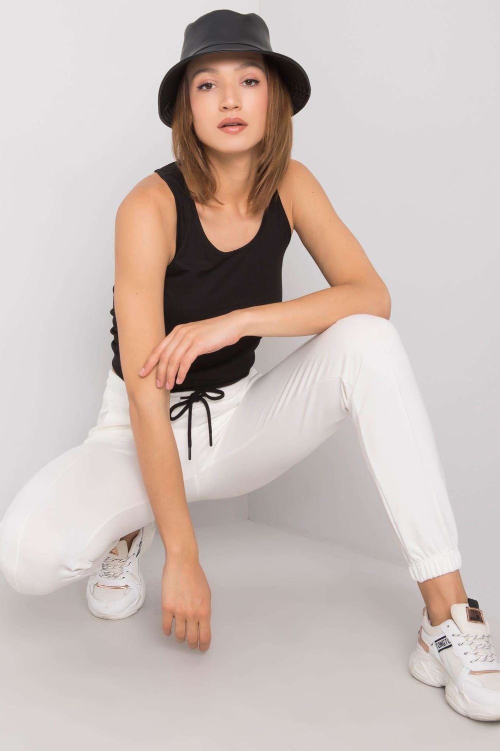 Women's Trousers Model 168891 Rue Paris