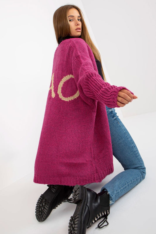 Cardigan model 170979 and Bella