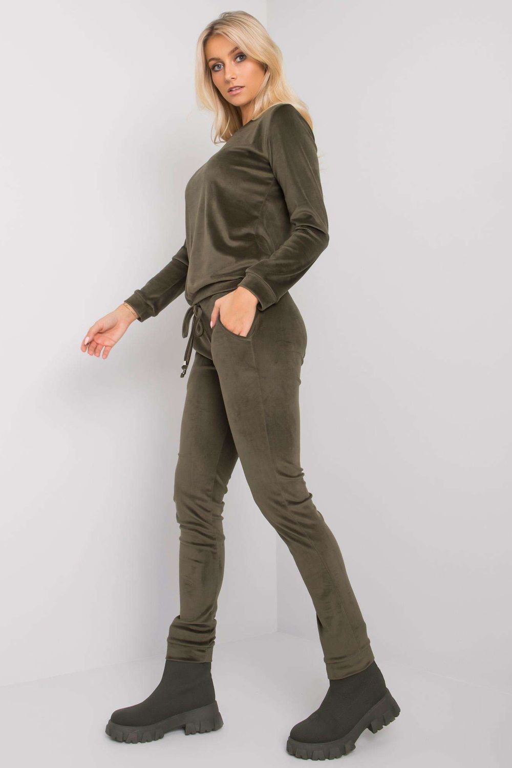 Set model 175107 Rue Paris
