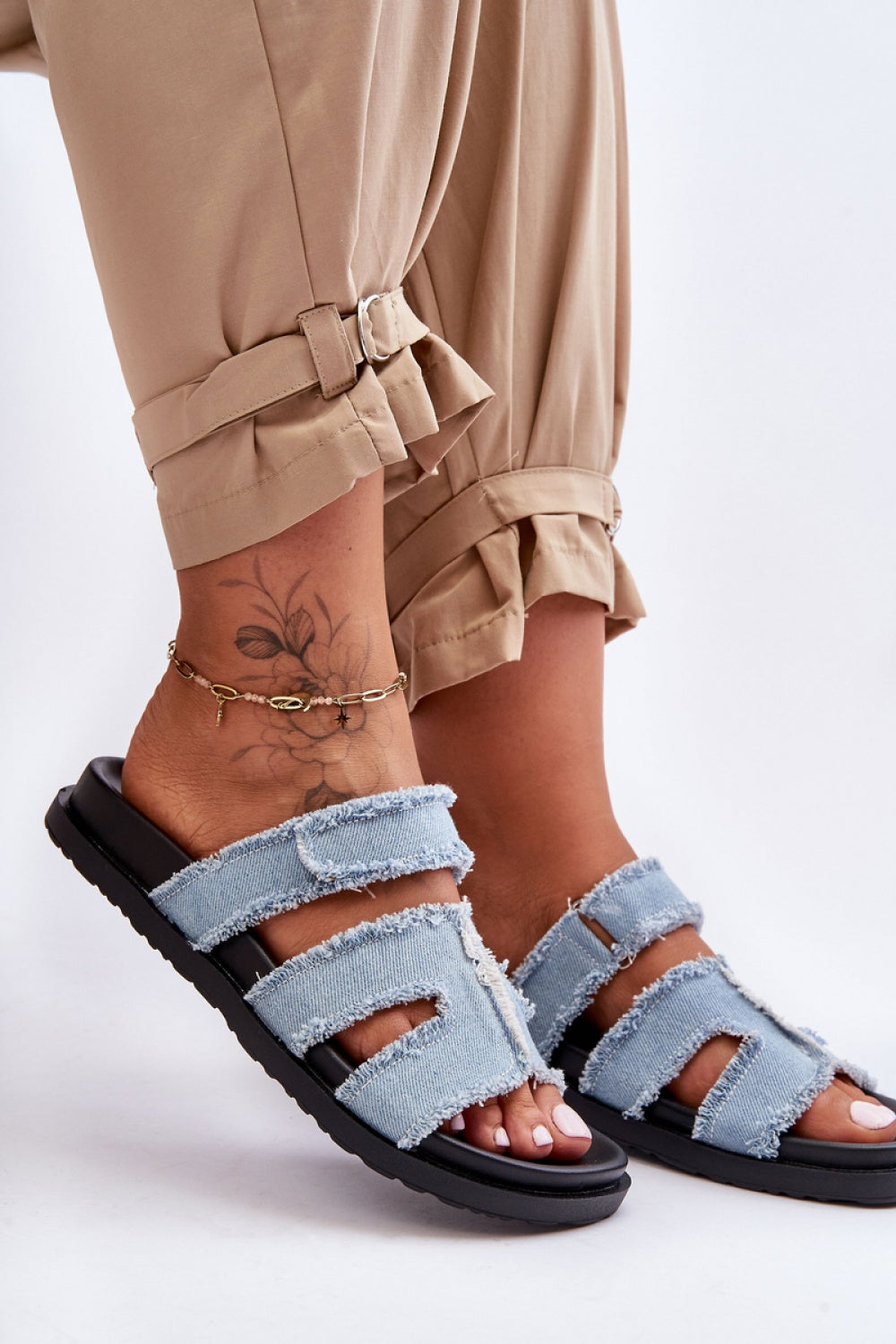 Sandals model 183452 Step in style