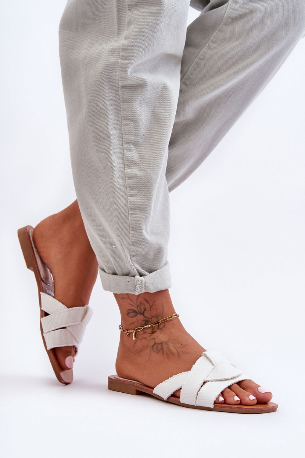 Slippers model 183490 Step in style
