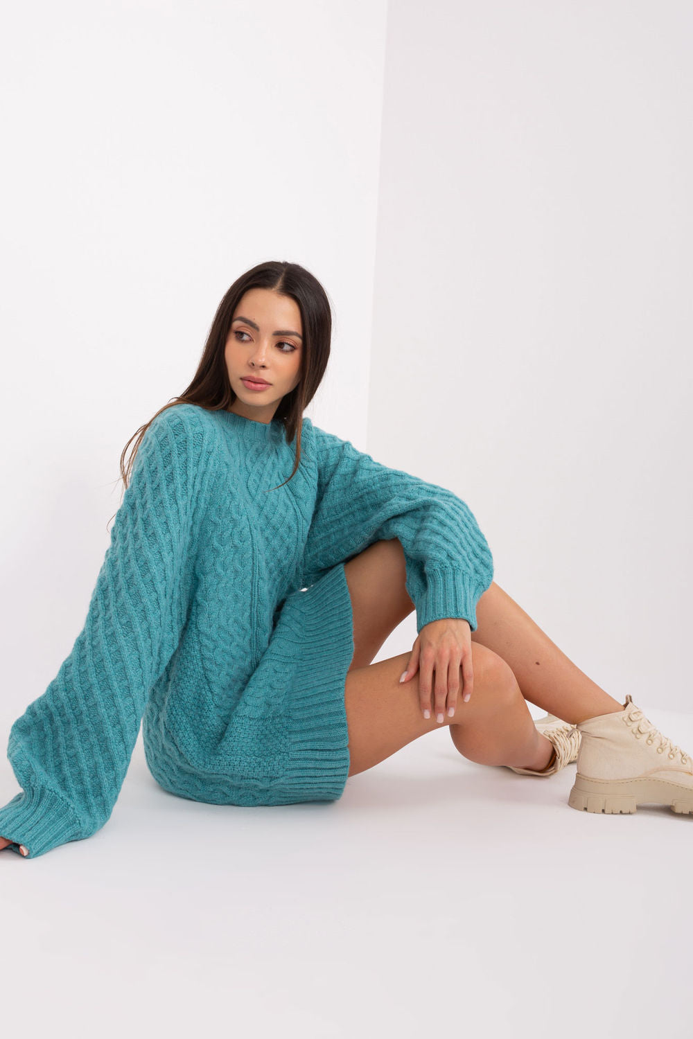 Long sweater model 185731 AT