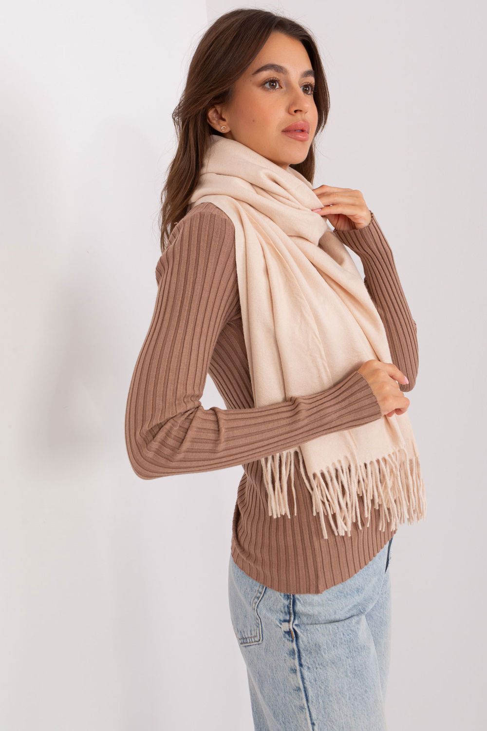 Scarf model 185890 AT