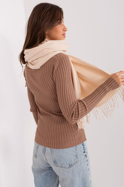 Scarf model 185890 AT