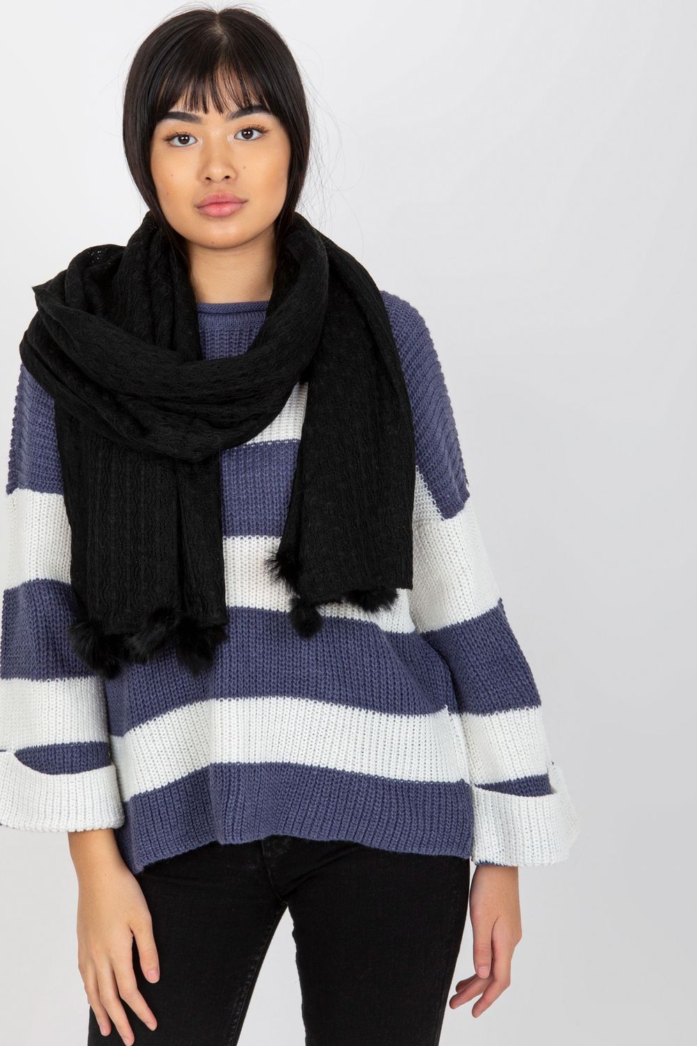 Scarf model 185907 AT