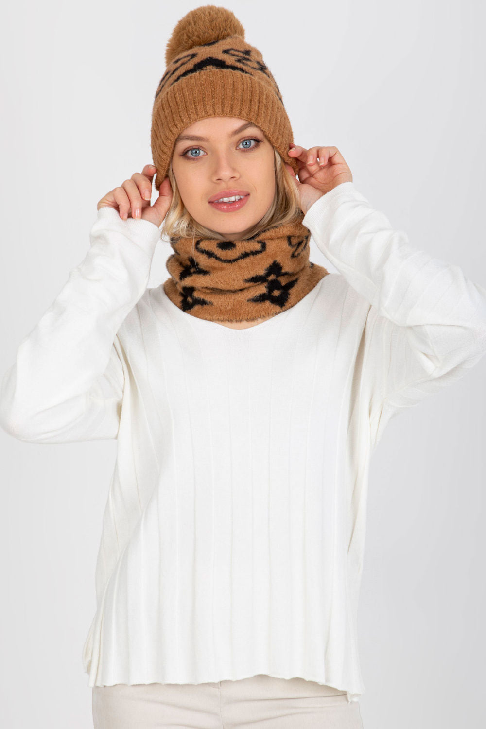Beanie model 185917 AT