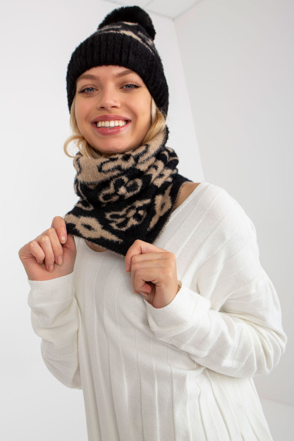 Tube scarf model 185922 AT