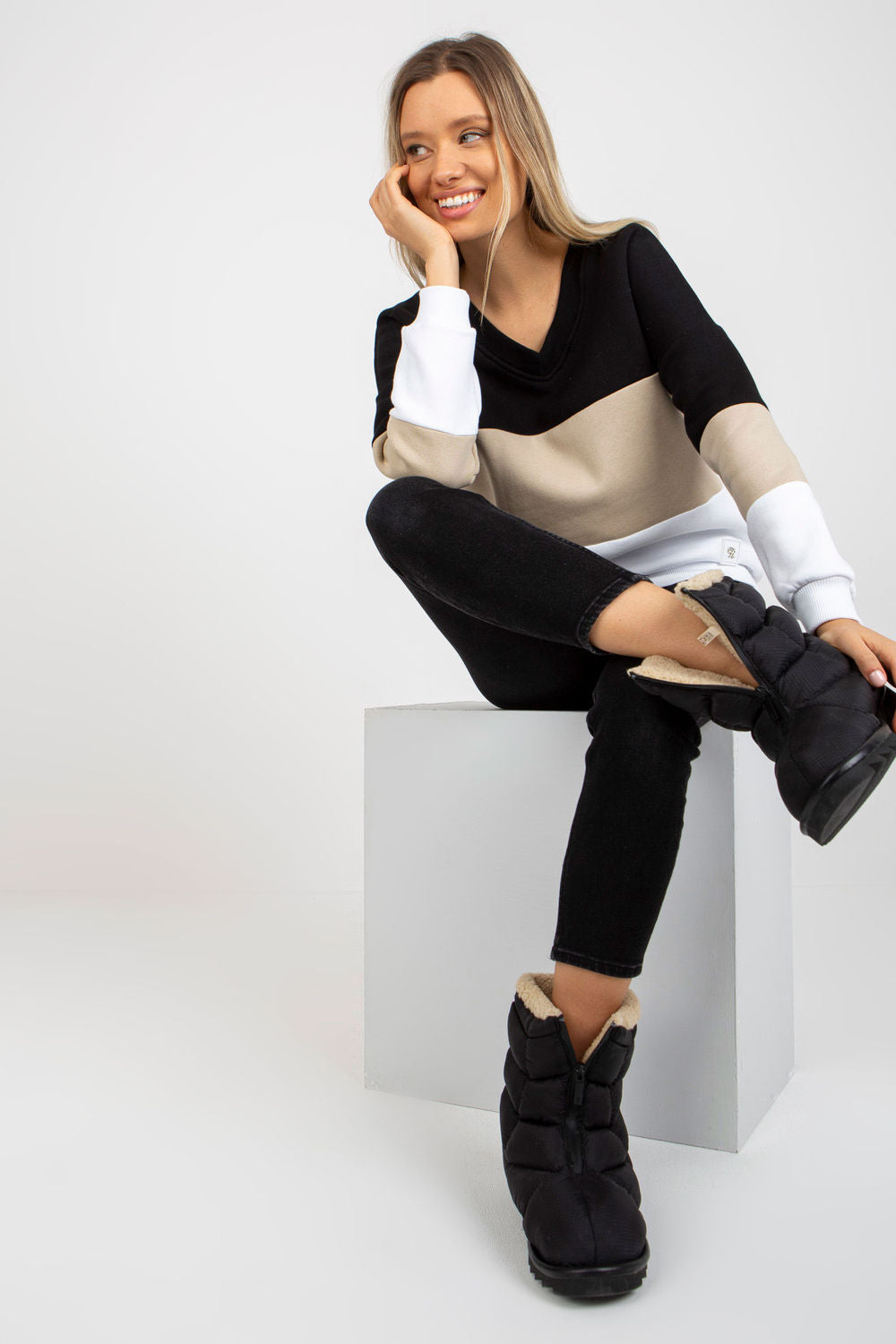 Sweater model 185964 Relevance