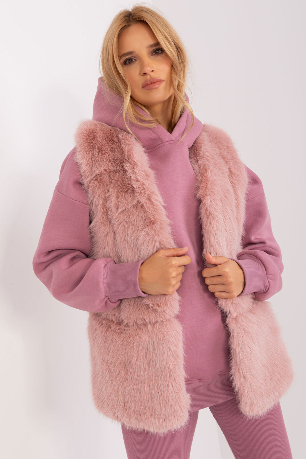 Vest model 186703 AT