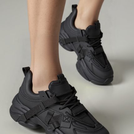 Sportschuhe model 210225 Inello  (40)