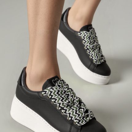 Sportschuhe model 210227 Inello  (41)