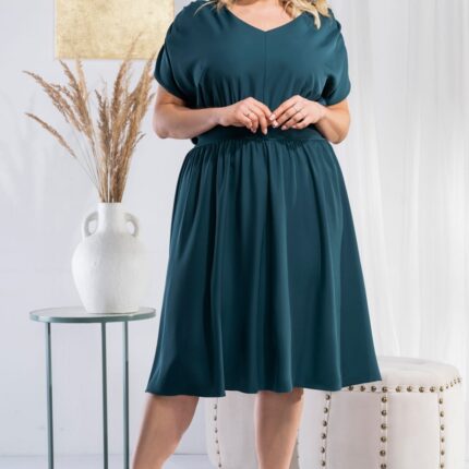 Plus-Size Kleider model 183387 Karko
